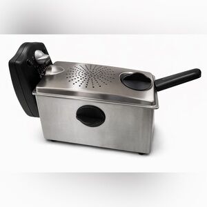 Stainless Steel Countertop electric oil fryer by Delonghi